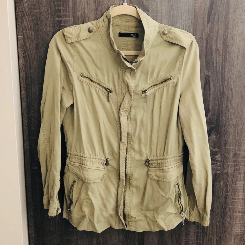 Lightweight utility jacket